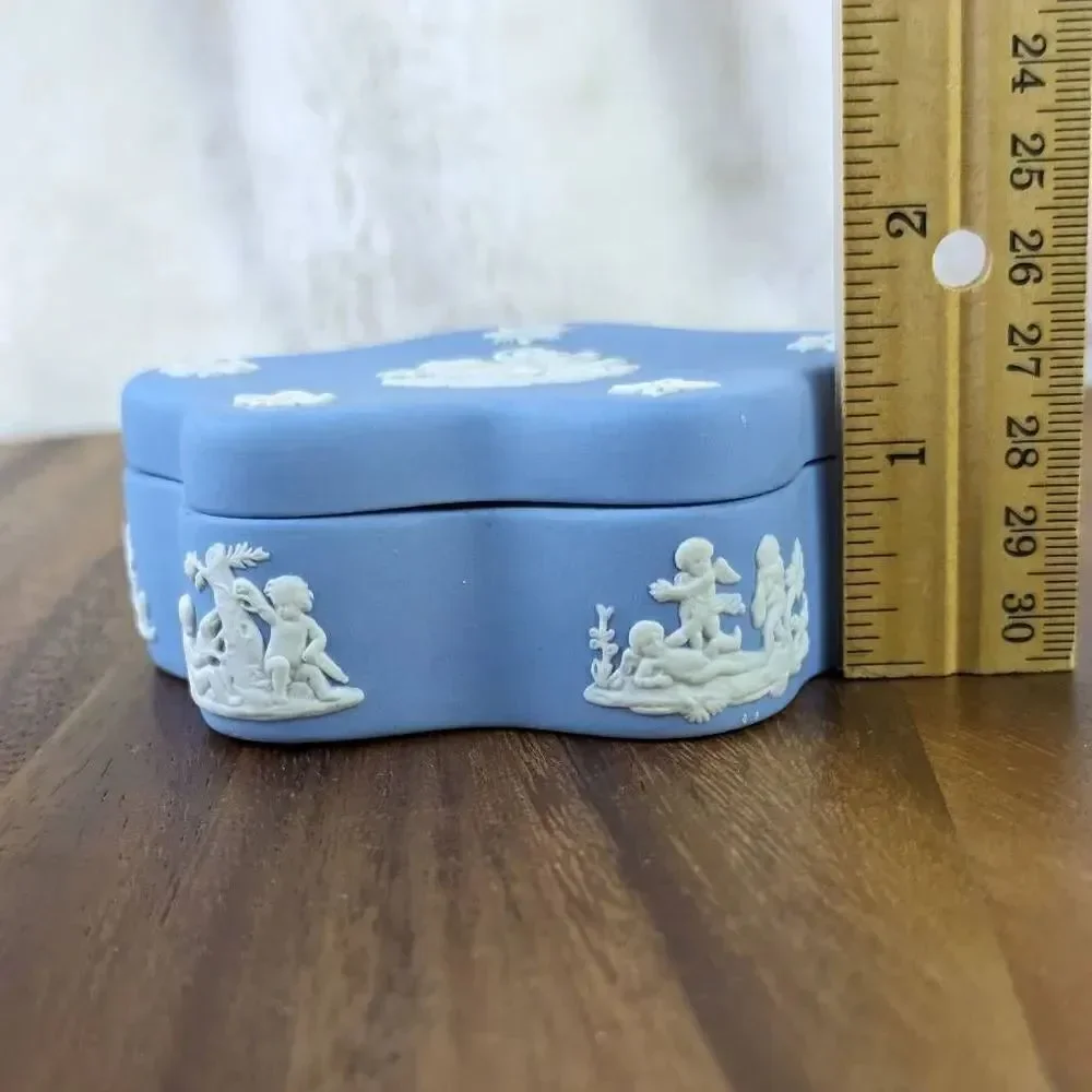 Wedgwood Pentafoil Jasperware Candy Box Pale Blue Cloud Shape 4